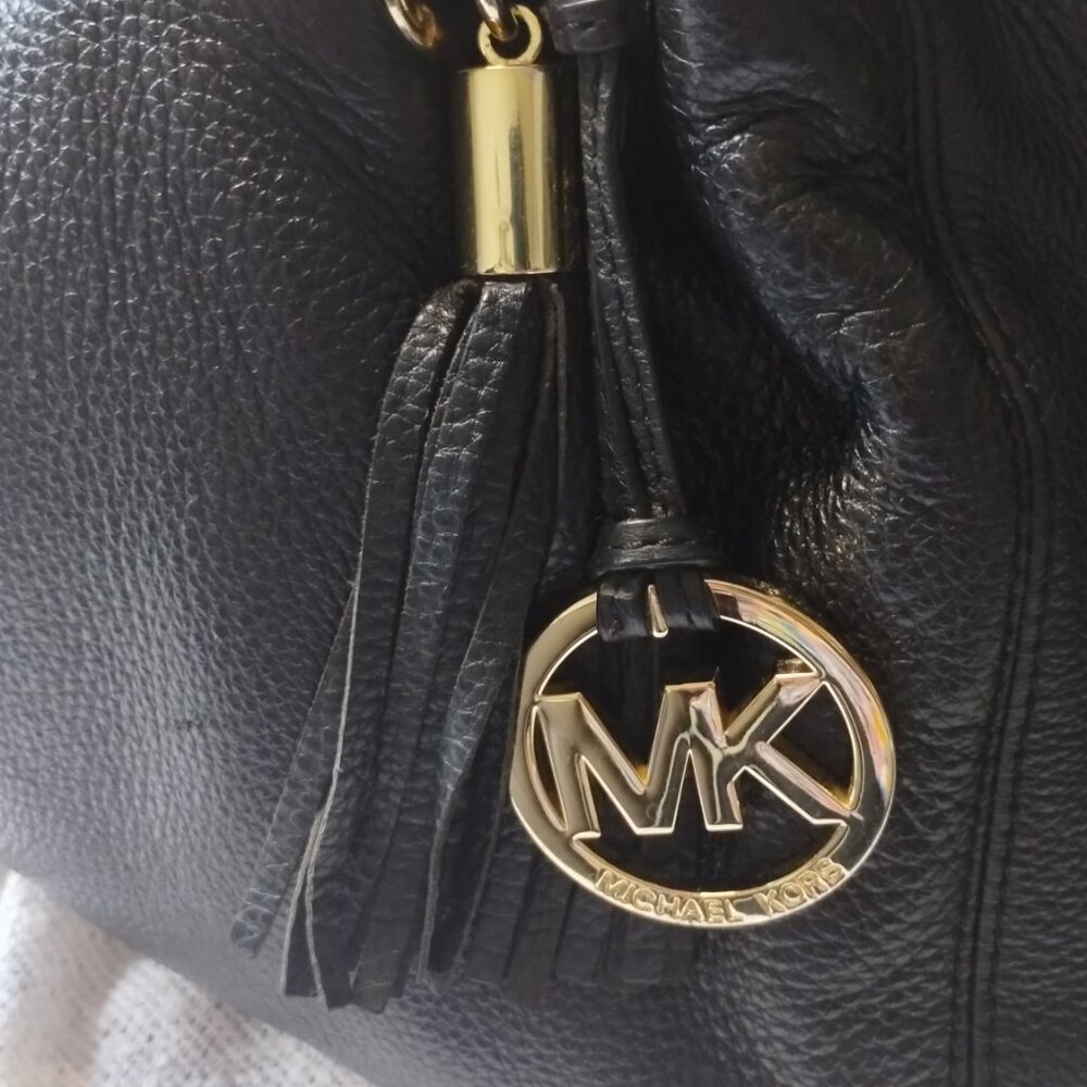 Michael Kors Black All Leather Hobo   Great Condition!! - Picture 3 of 4